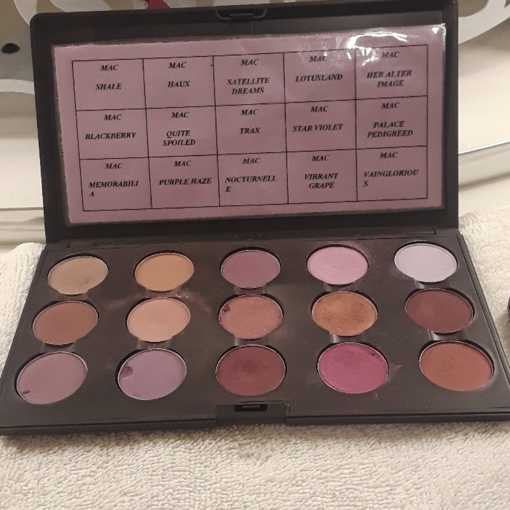 Mac eyeshadow palette